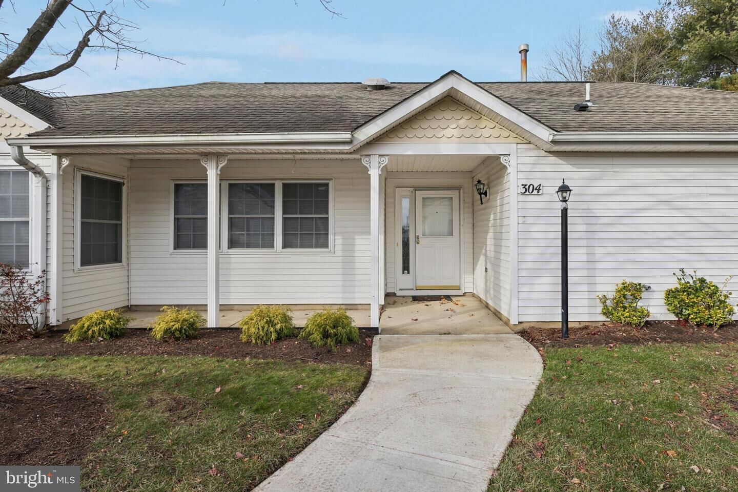 Property Photo:  304 Waxwing Drive  NJ 08831 