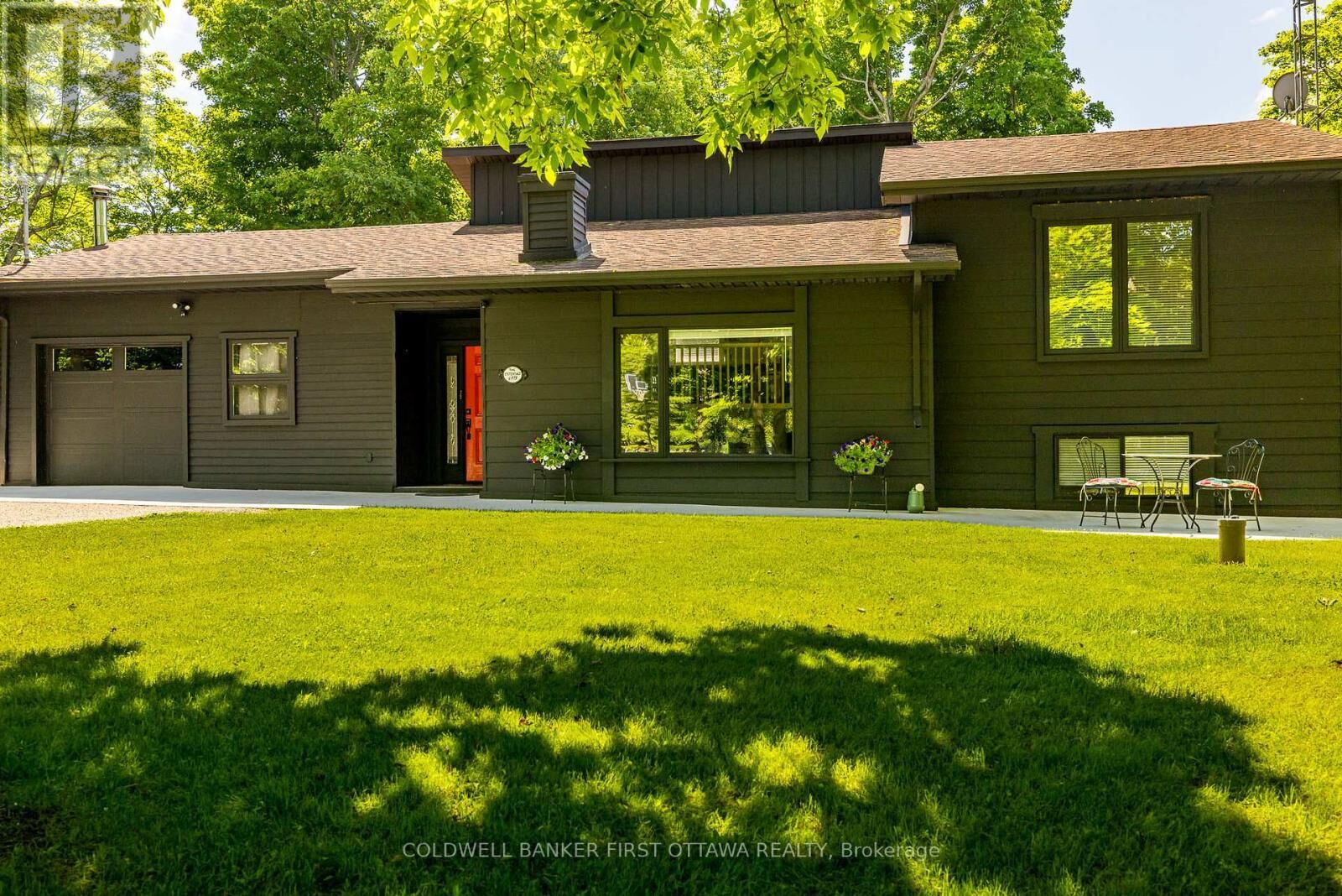 Property Photo:  6779 Roger Stevens Drive  ON K7A 4S6 