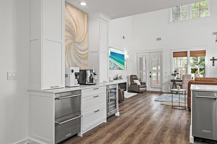 Property Photo: 1375 W Ravens Run FL 32550