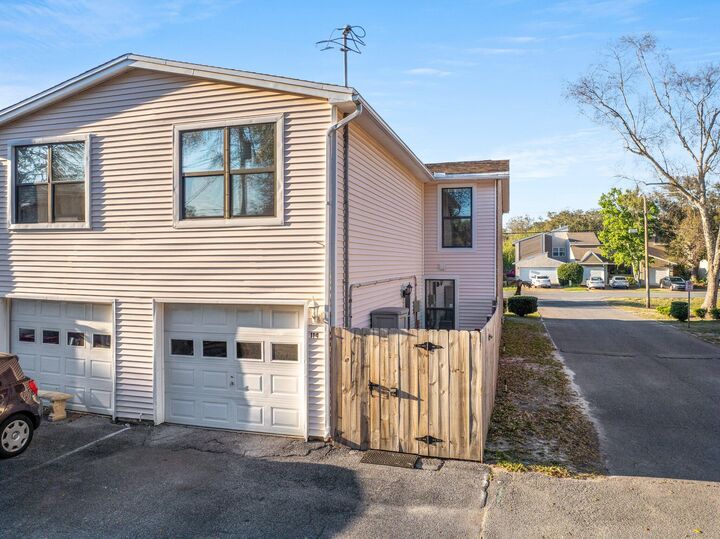 Property Photo: 114 4th Avenue FL 32579