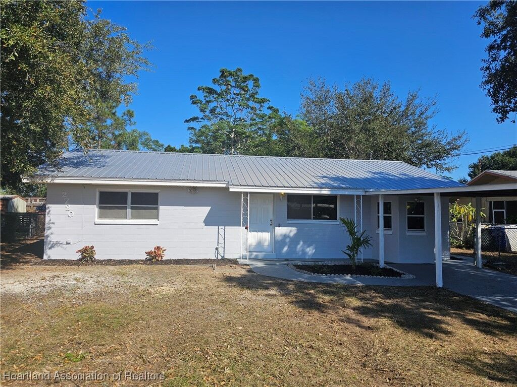 Property Photo: 2720 N Avocado Road FL 33825