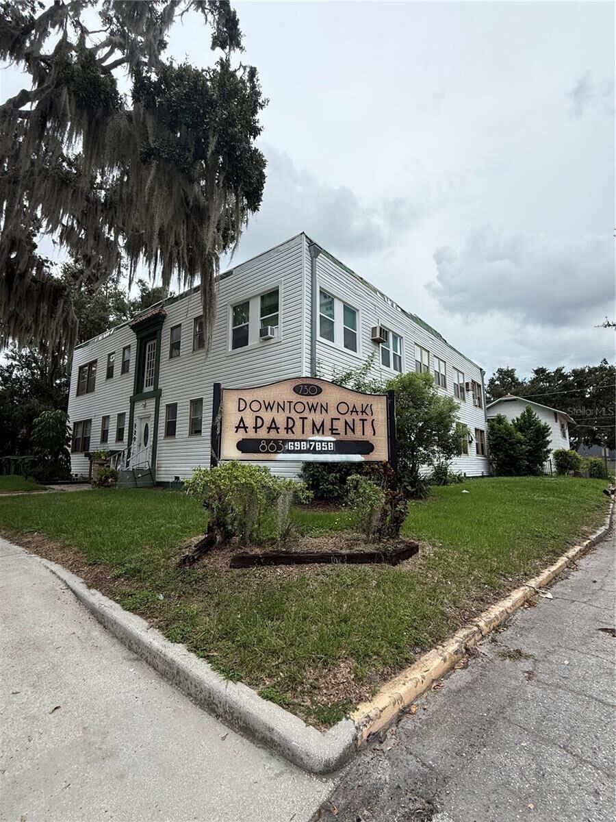 Property Photo: 730 W Central Avenue 3 FL 33880