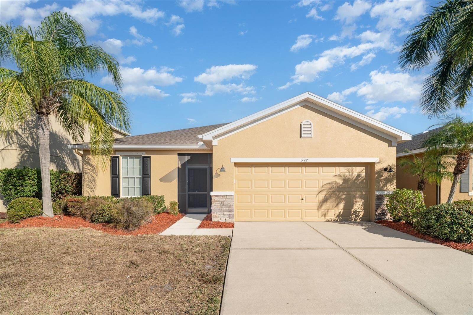 Property Photo: 572 Vista Ridge Drive FL 33570
