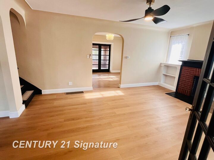 Property Photo:  2274 Bay Street  MI 48602 