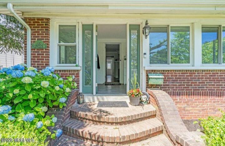 Property Photo:  208 E Bergen Place  NJ 07701 