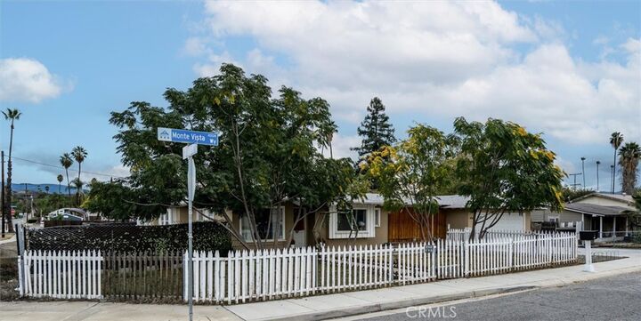 Property Photo: 498 Monte Vista CA 92544