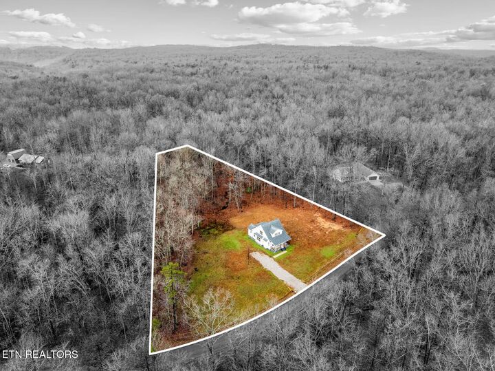 Property Photo:  1023 W Laurel Way  TN 38574 