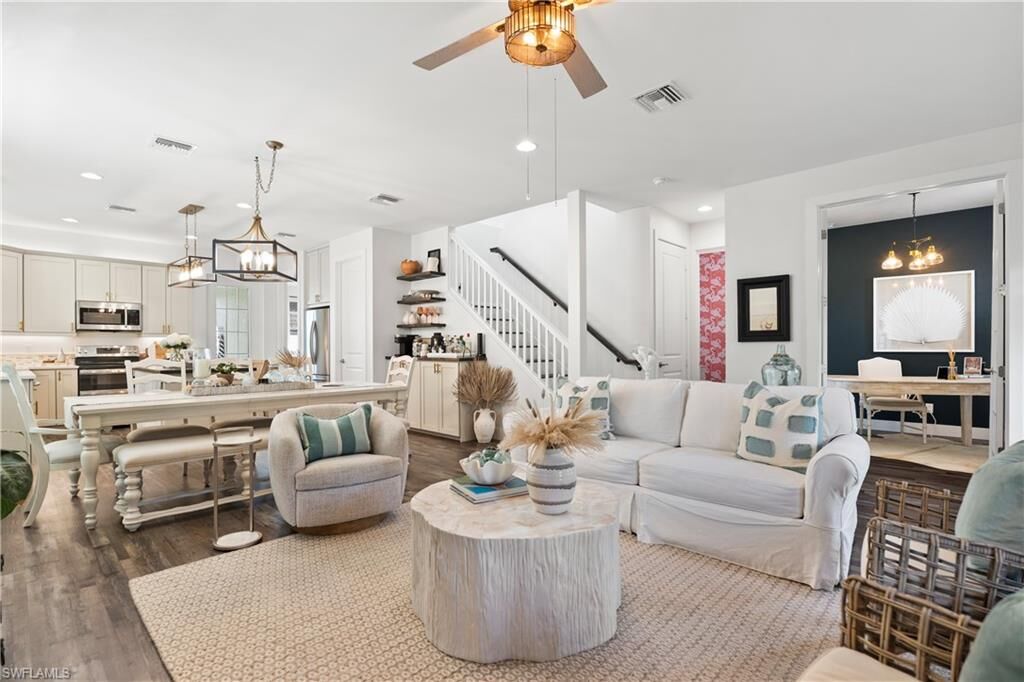 Property Photo:  3060 Woodside Ave  FL 34112 