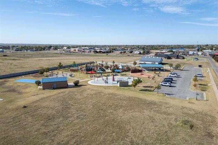 Property Photo: 1262 Burlywood Lane OK 73078