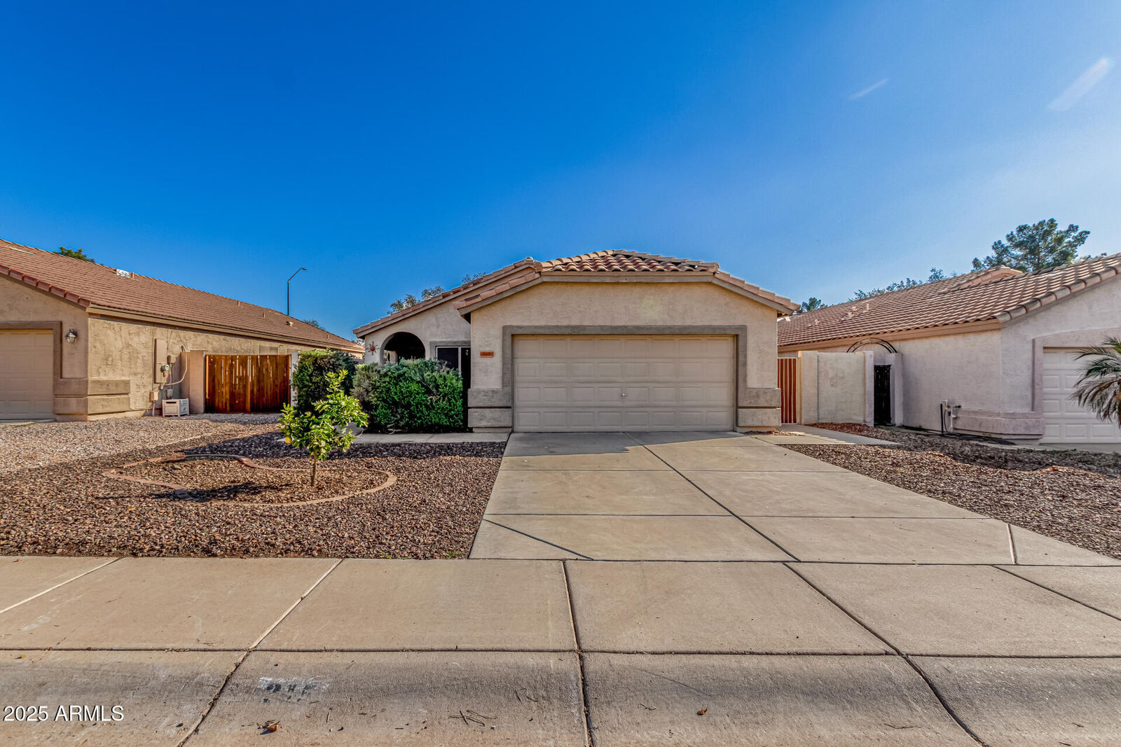 Property Photo:  215 N Tiago Drive  AZ 85233 
