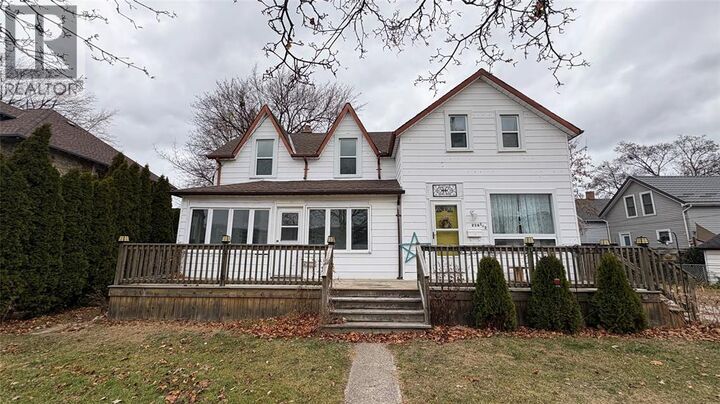 Photo de la propriété:  216 Essex Street  ON N7T 4R9 