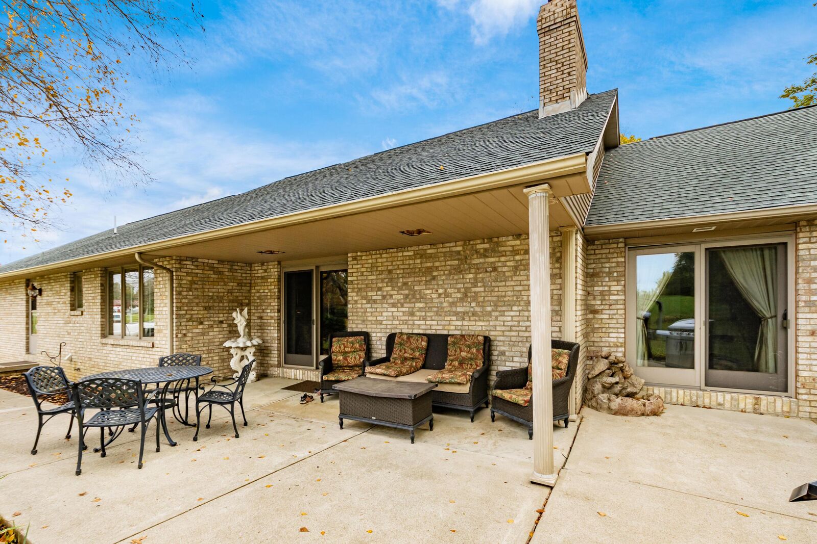 Property Photo:  13427 Snyder Church NW Road  OH 43105 
