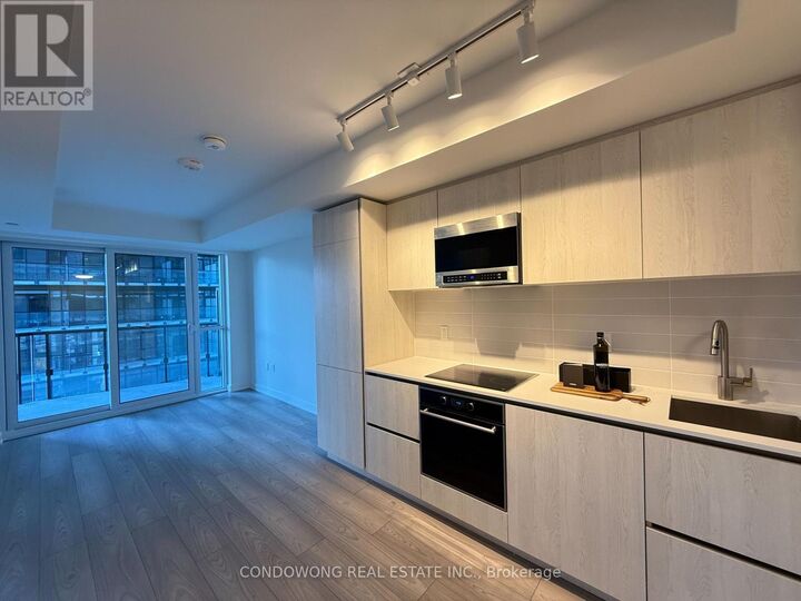 Property Photo:  120 Broadway Avenue 1106  ON M4P 0E9 