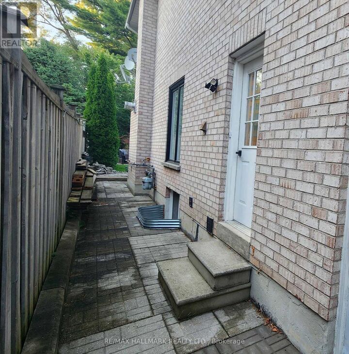 Property Photo:  97 Luba Avenue Bsmt #A  ON L4S 1G7 