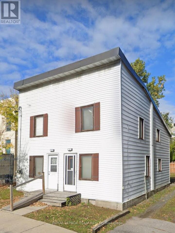 Property Photo:  23 St Andrew Street  ON K1N 5E8 