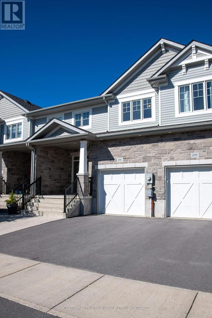 Photo de la propriété:  1261 Max Crescent  ON K7P 0P2 