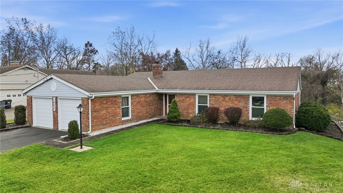 Property Photo:  1923 Centerbrook Court  OH 45240 