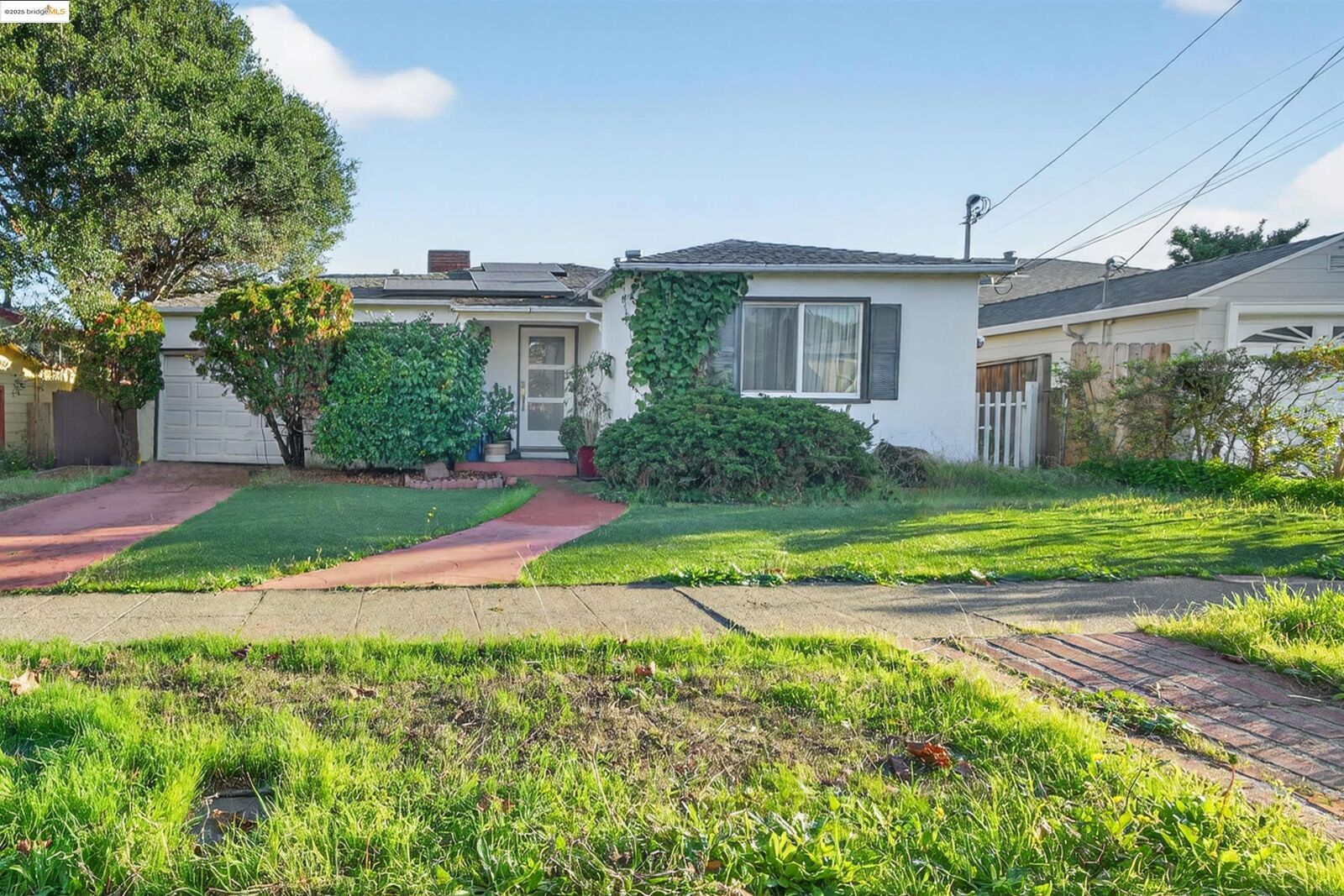Property Photo:  5716 Fresno Ave  CA 94804 