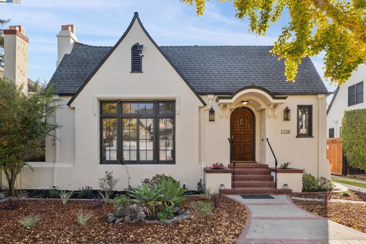 Property Photo: 1728 Cambridge Dr CA 94501
