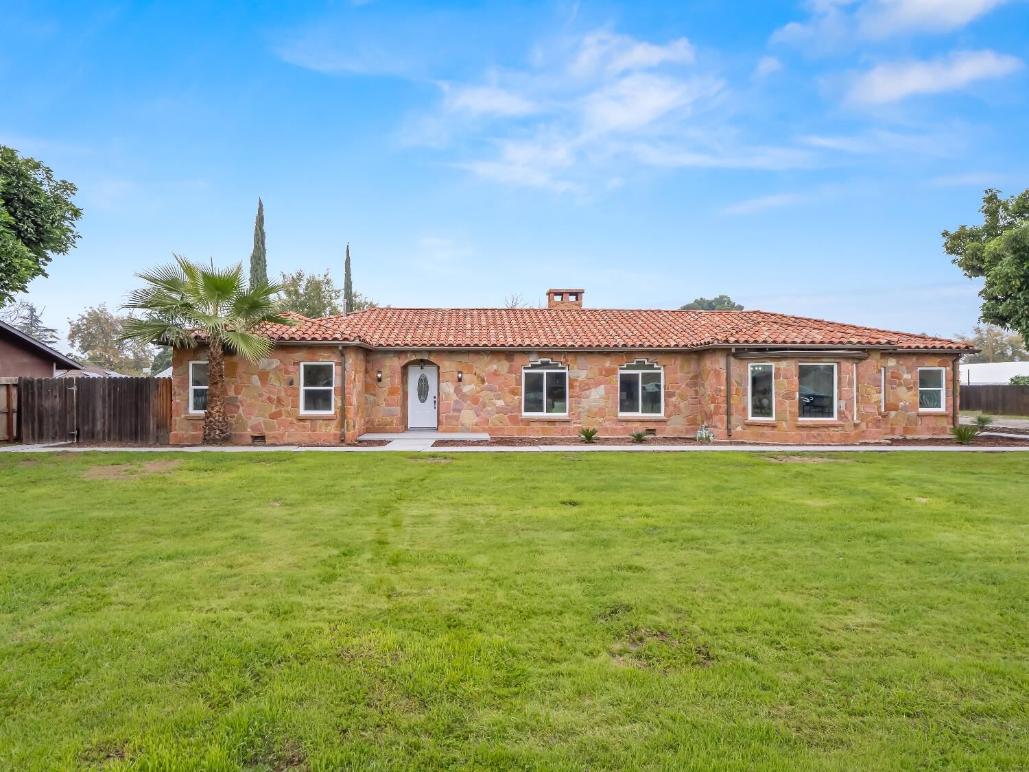 Property Photo:  4933 E Tulare Street  CA 93727 