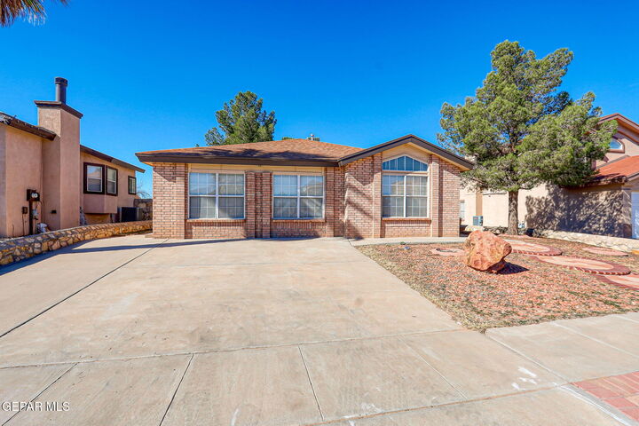 Property Photo: 1449 Chato Villa Drive TX 79936