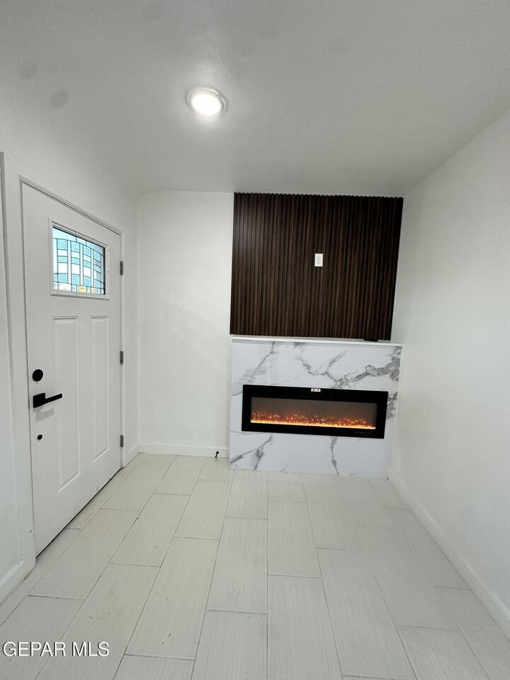 Property Photo:  543 Dolan Street  TX 79905 