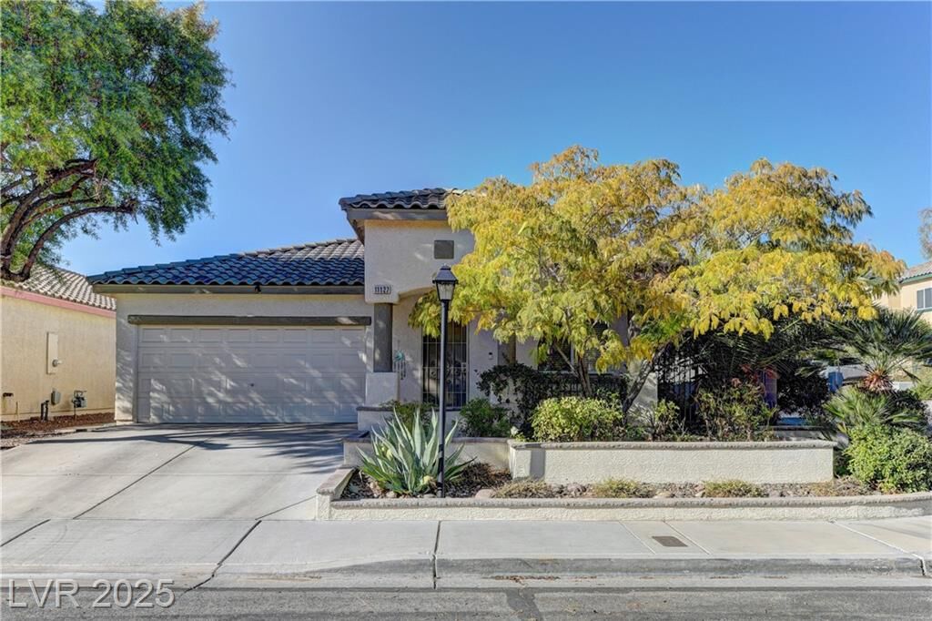 Property Photo: 11127 Castellane Drive NV 89141