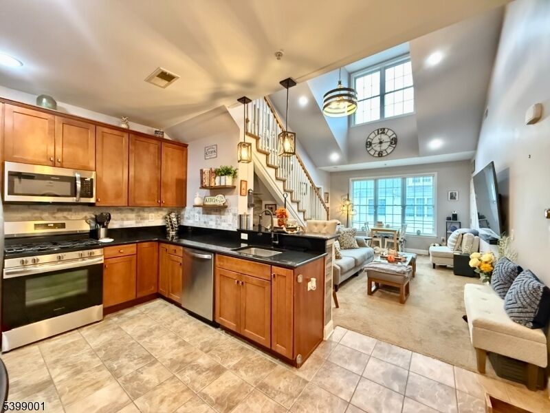 Property Photo: 6409 Brookhaven Ct 6409 NJ 07457