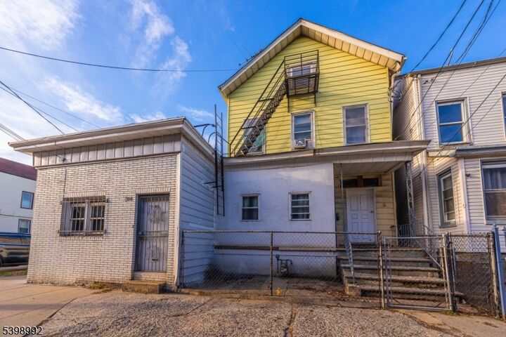 Property Photo: 80 4th St NJ 07206