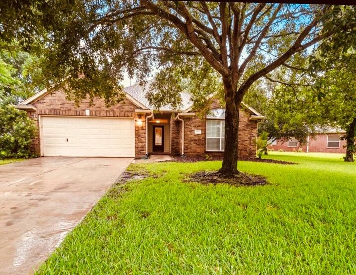 Property Photo:  931 Opal Chase Drive  TX 77469 