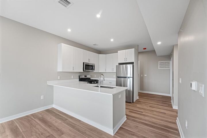 Property Photo:  475 Communipaw Ave 505  NJ 07304 