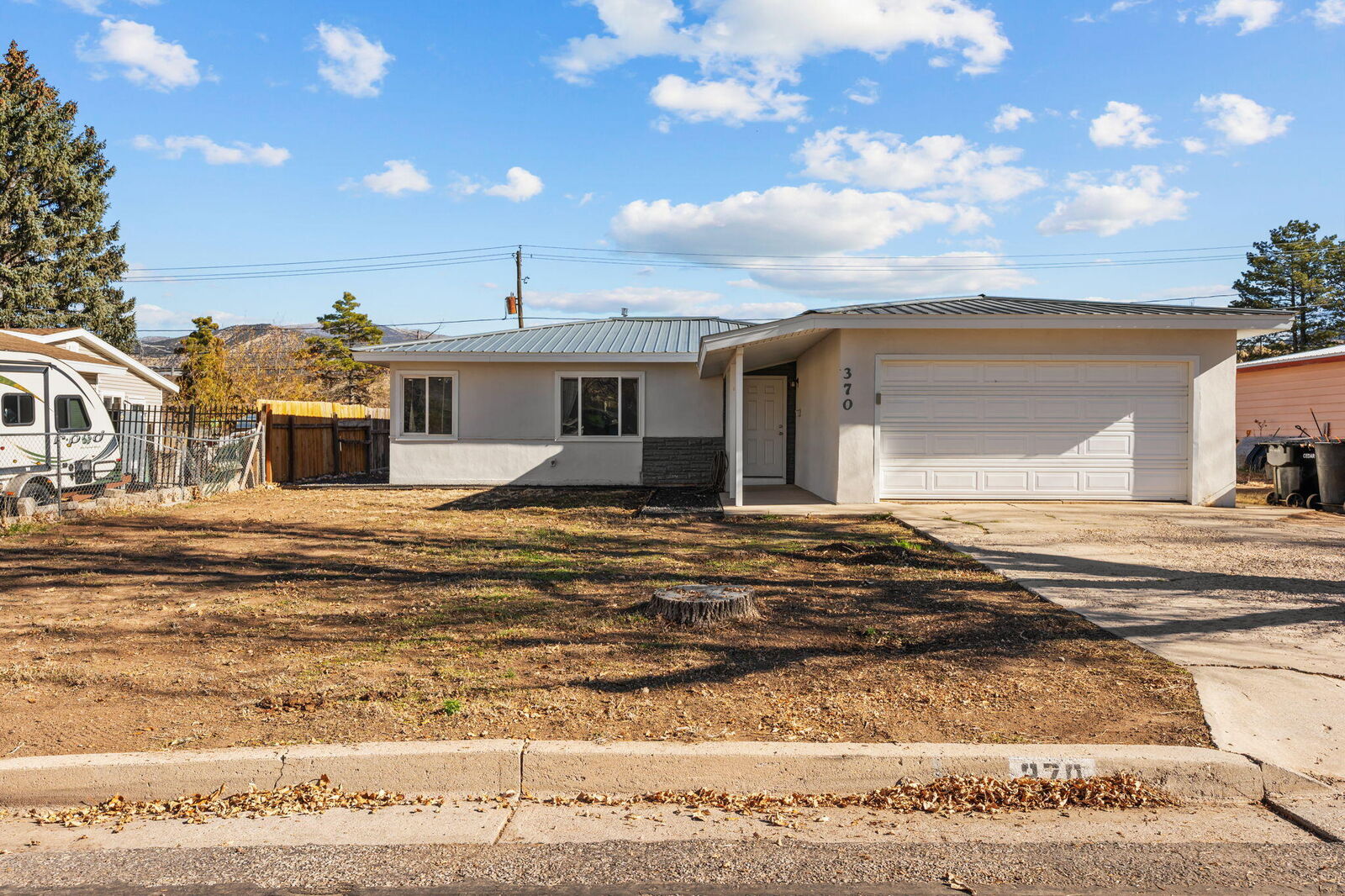 Property Photo: 370 N 1400 W UT 84721