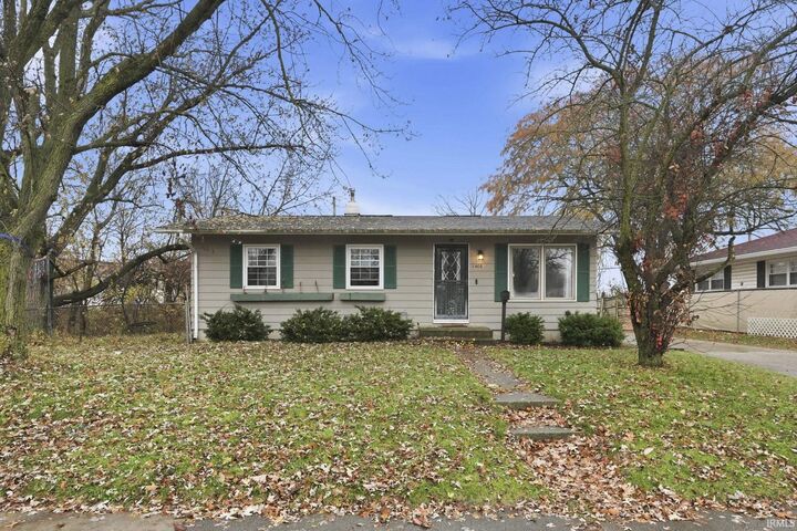 Property Photo: 1406 Bethany Lane IN 46825-4612