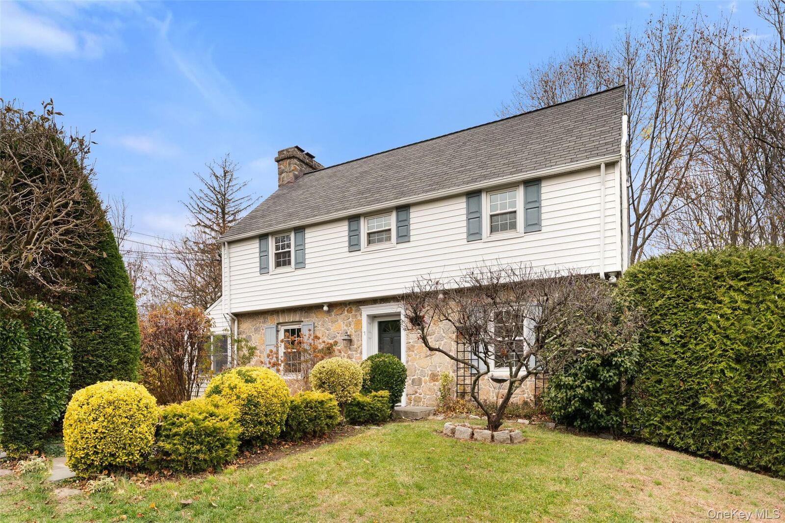 Property Photo:  1 Winslow Circle  NY 10707 