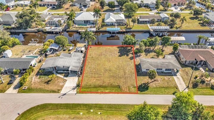 Property Photo:  3334 Dover Drive  FL 33983 