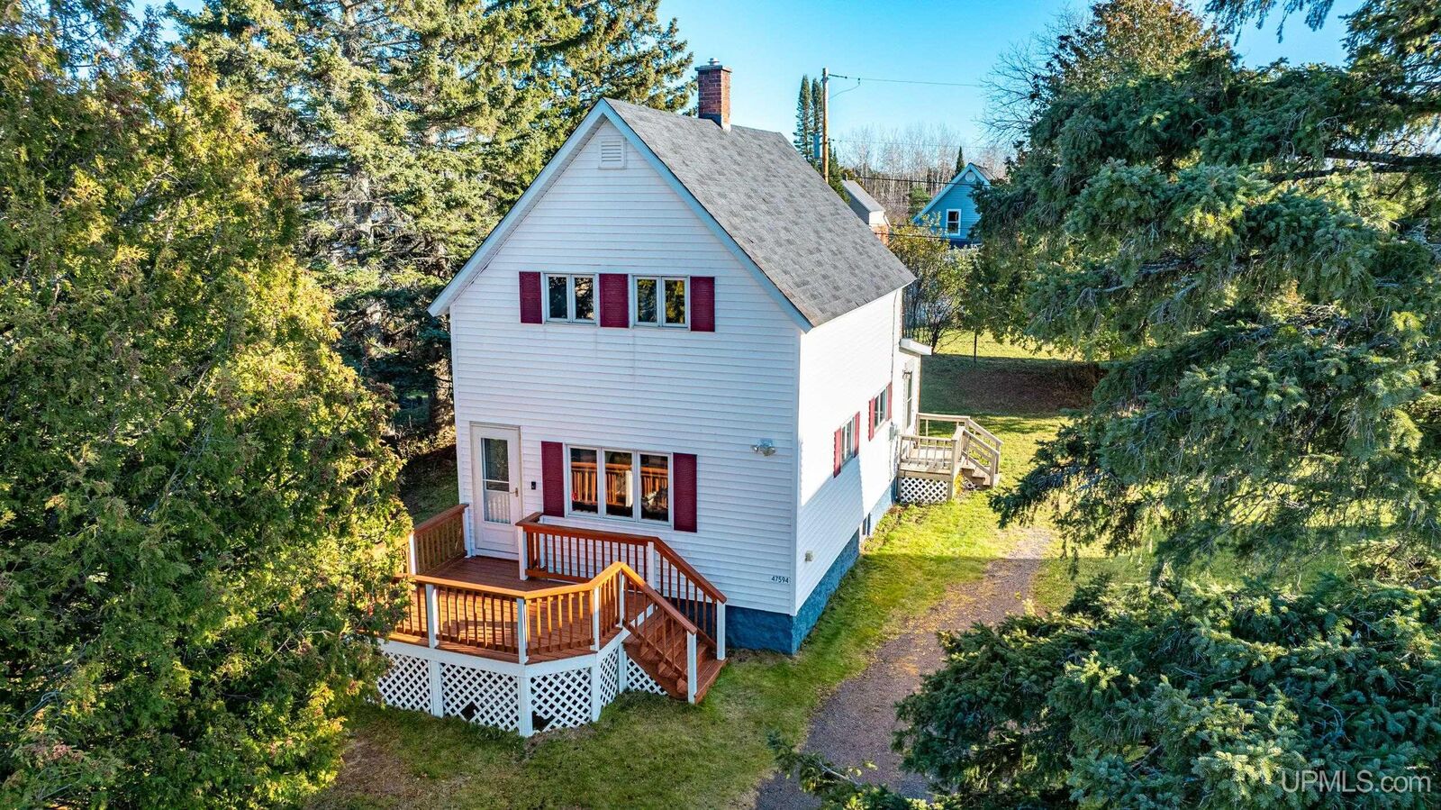 Property Photo:  47594 First Street  MI 49931 