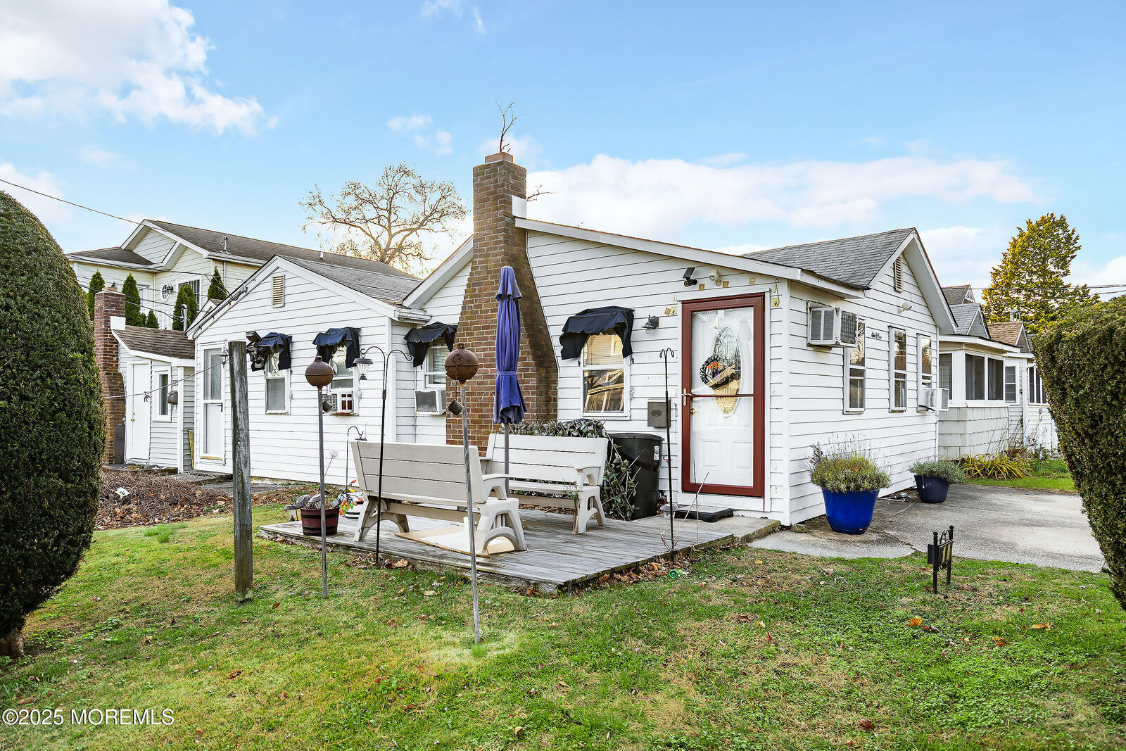 Property Photo:  601 Central Avenue  NJ 07762 