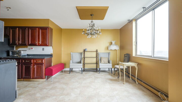 Property Photo:  40 N Tower Road 4M  IL 60523 