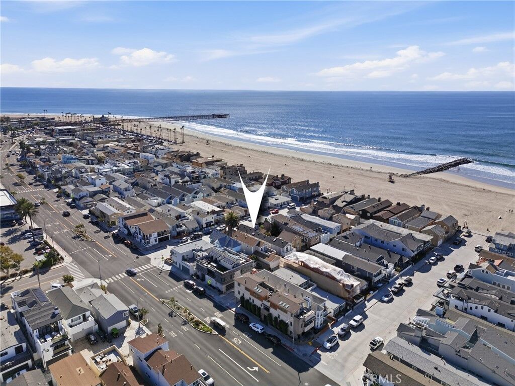 Property Photo: 119 28th St B CA 92663