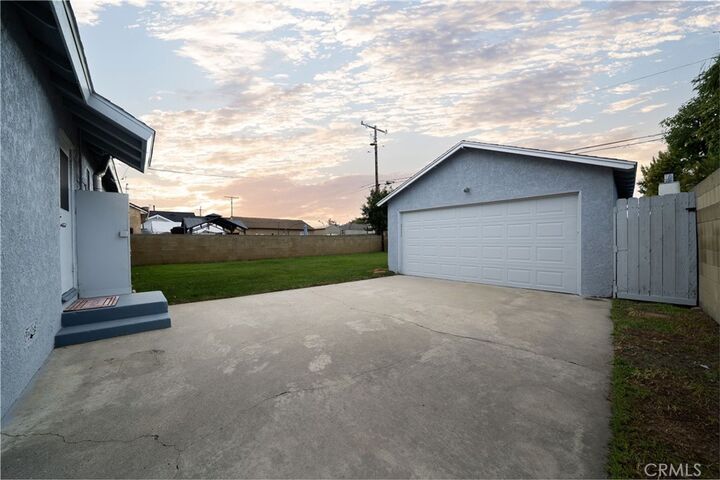 Property Photo:  6023 Whitewood Avenue  CA 90712 