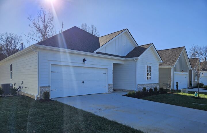 Property Photo:  340 Stonehaus Circle  TN 37013 