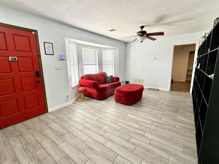 Property Photo:  1121 Brentwood  OK 74601 