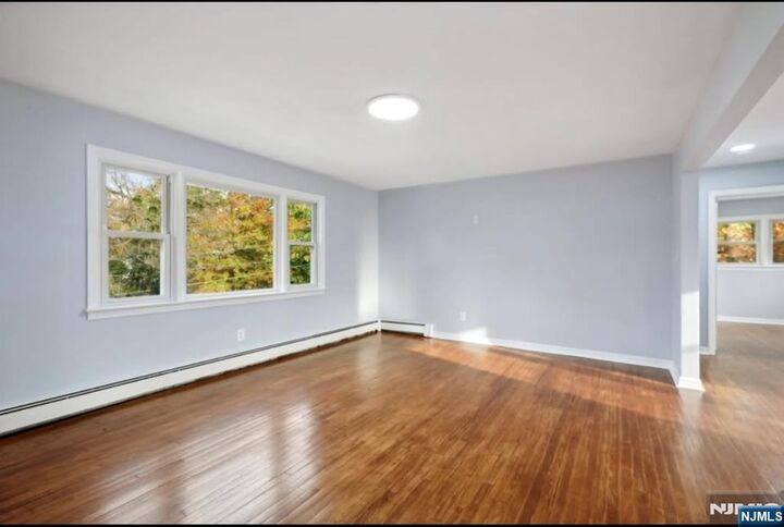 Property Photo:  162 E Fairmount Avenue 2  NJ 07607 