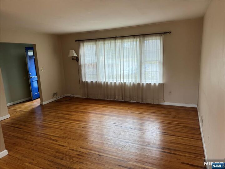 Property Photo:  41 Eaton Court  NJ 07922 
