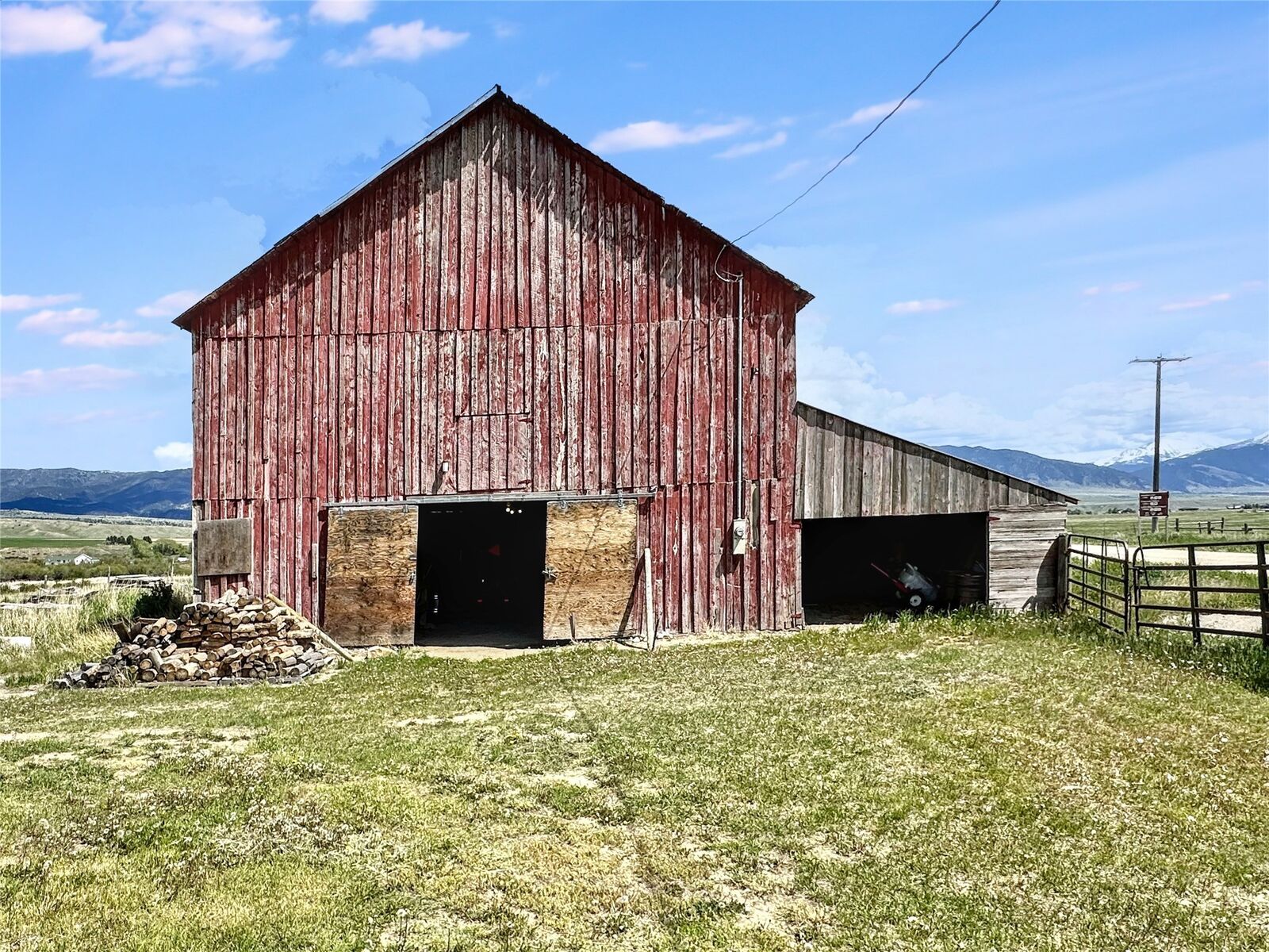 Property Photo:  21 N Ennis Lake Road  MT 59740 