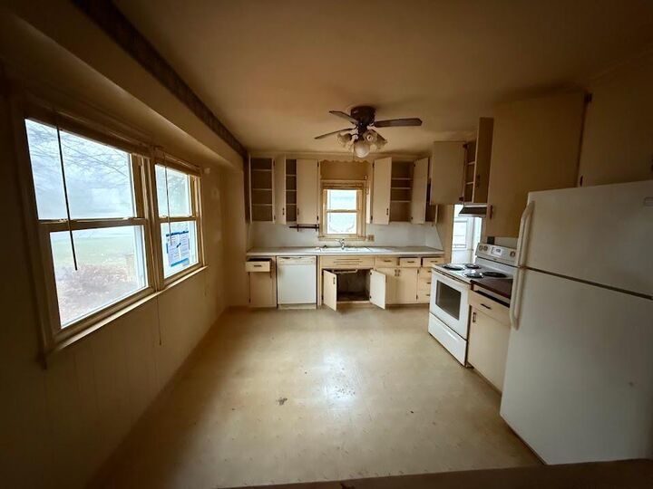 Property Photo:  2106 Richard Avenue  MN 55110 