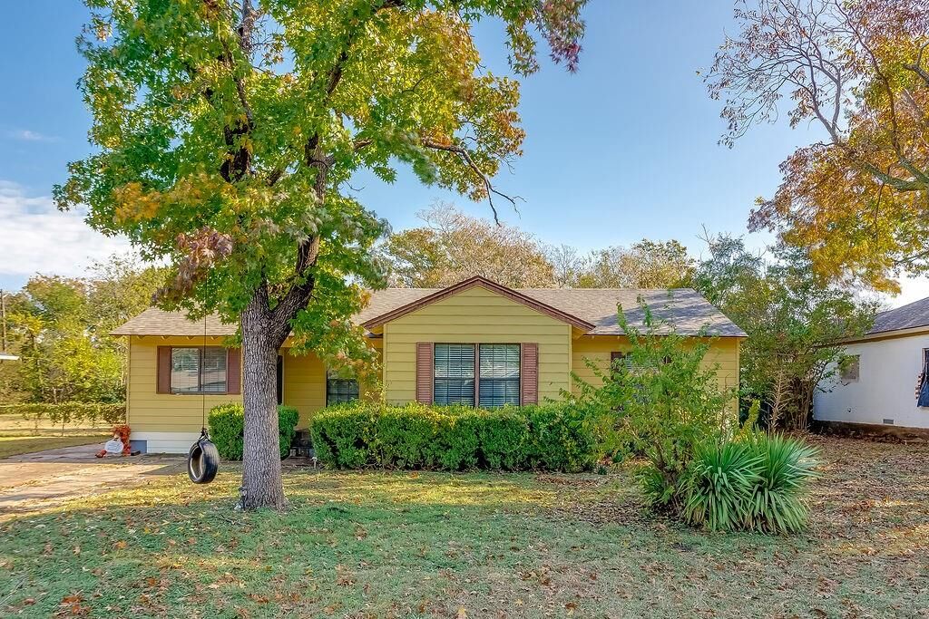 Property Photo: 9440 Magnolia Road TX 75033