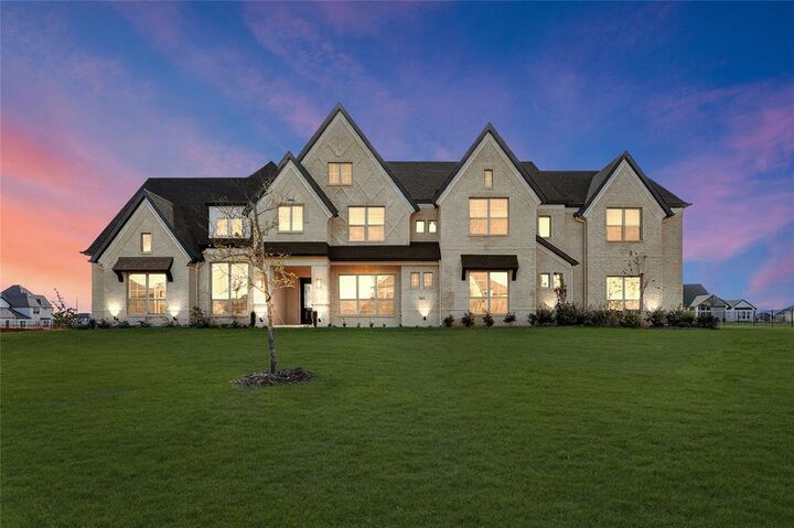 Property Photo: 5412 Westminster Way TX 75002