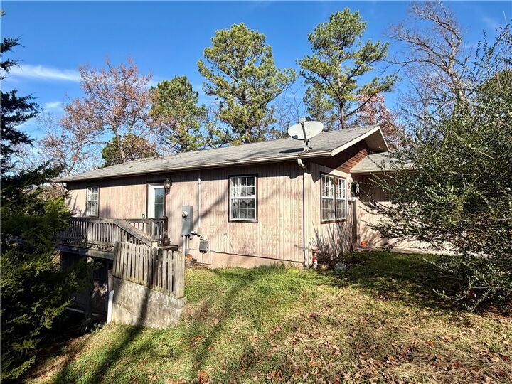 Property Photo: 8229 Chestnut Drive AR 72756