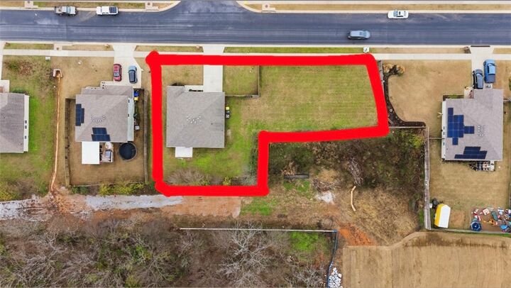 Property Photo: 307 Woodcreek Street AR 72745